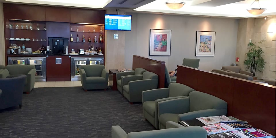 united lounge in guatemala city airport