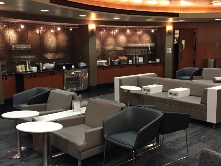 Ord Delta Air Lines Delta Sky Club Reviews Photos