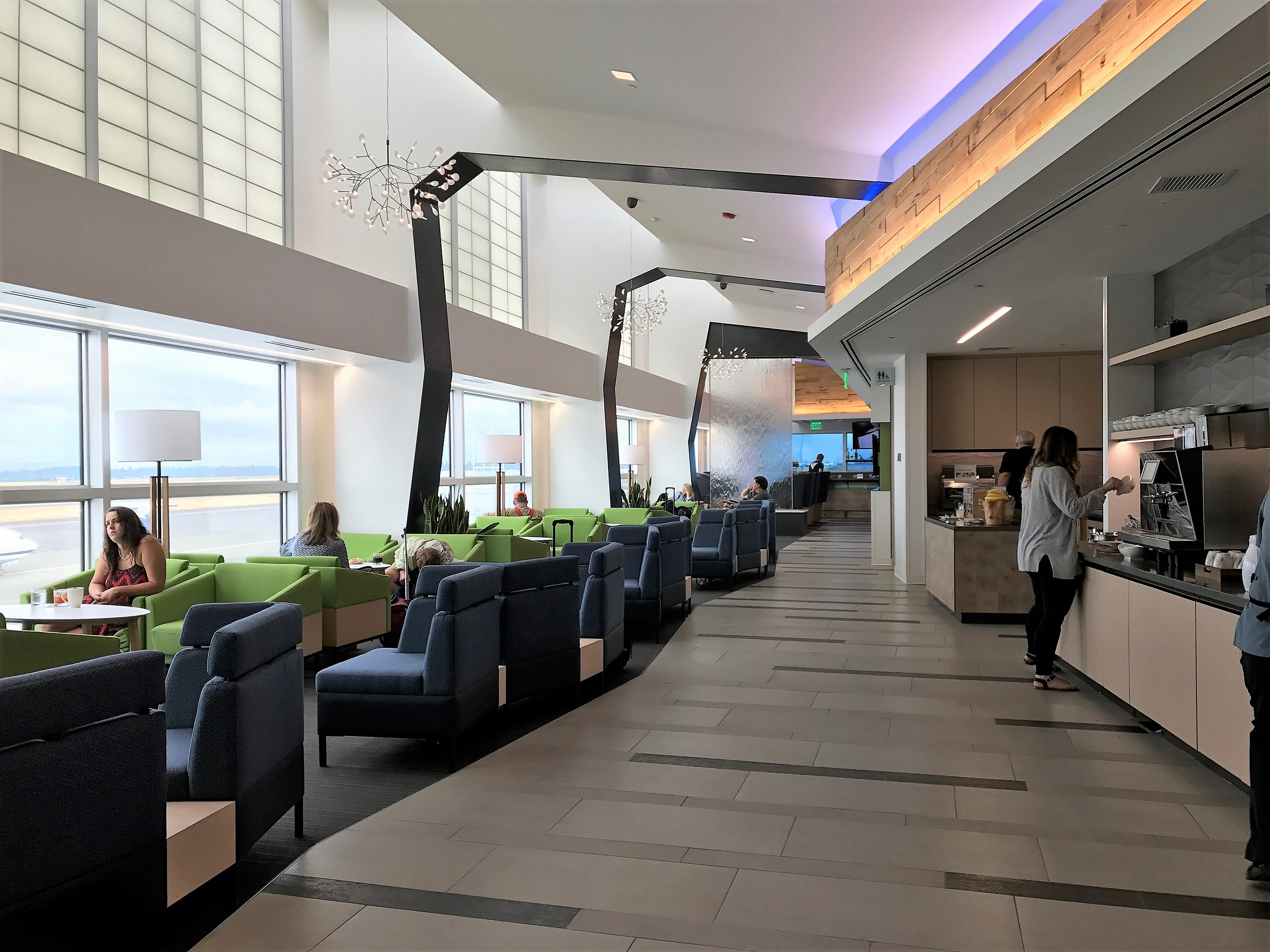 SEA: Alaska Airlines Alaska Lounge Reviews & Photos - Concourse C,  Seattle-Tacoma International Airport | LoungeBuddy
