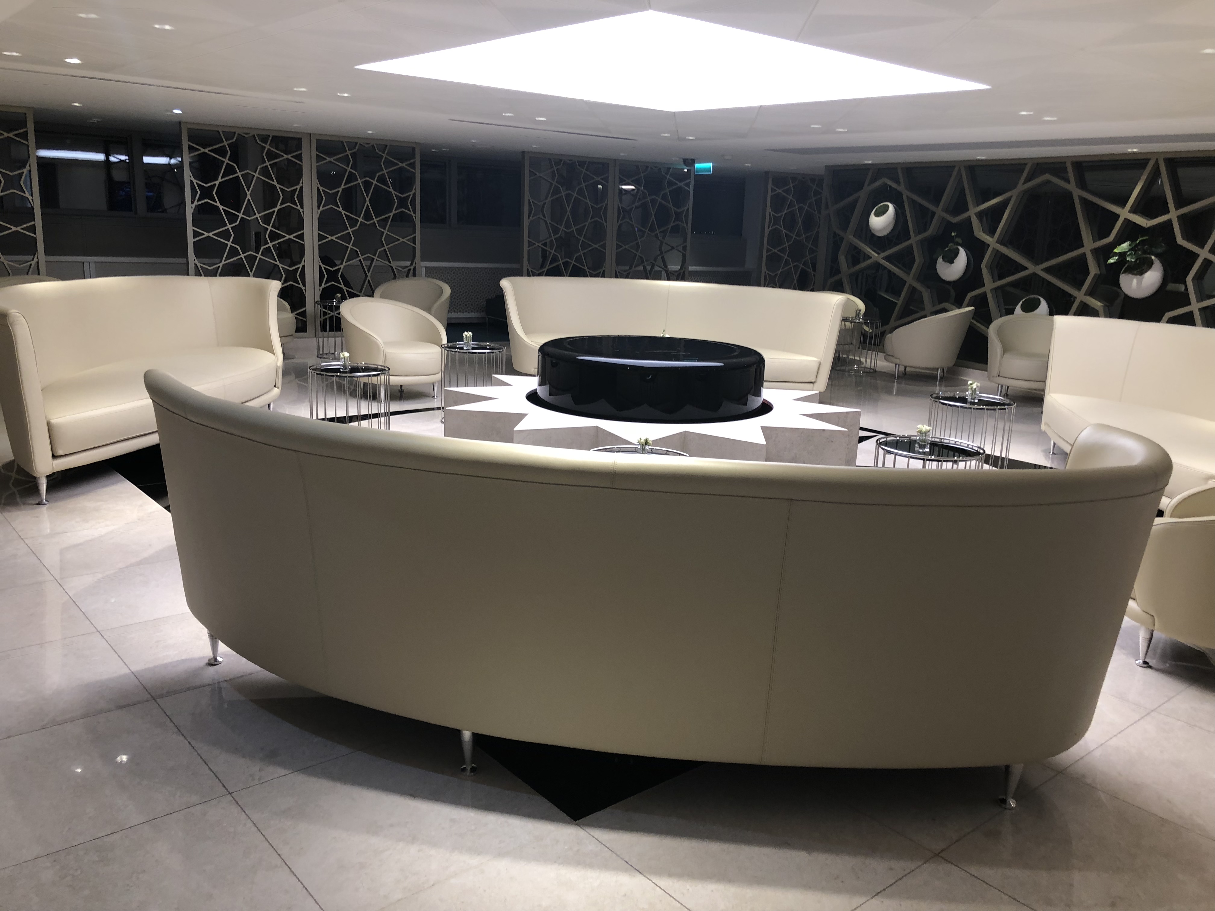 Qatar Airways a ouvert le premier Lounge Louis Vuitton au monde à