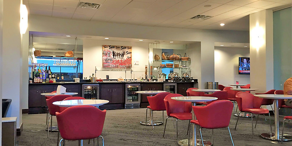 United Opens its Largest Club Lounge Ever in Denver Airport - AFAR