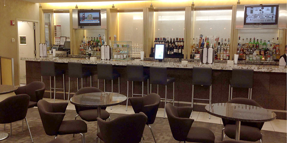 JFK: American Airlines Admirals Club Reviews & Photos - Terminal 8,  Concourse C, John F. Kennedy International Airport | LoungeBuddy