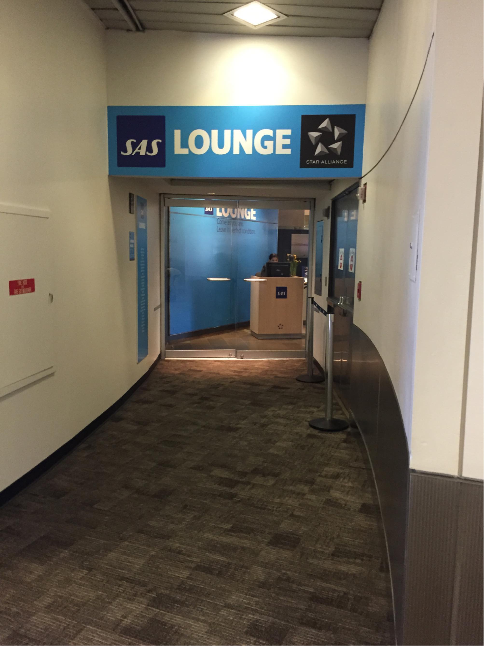 EWR: SAS Lounge Reviews & Photos - Terminal B, B3 Liberty Airport | LoungeBuddy