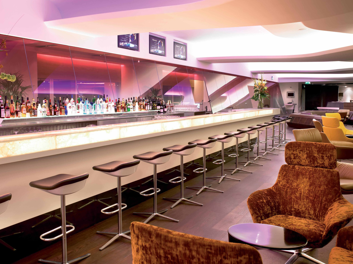 Virgin!    Atlantic S Flying Club The Ultimate Guide Loungebuddy - extra checked !   bags the ability to take advantage of premium check in lines and complimentary access to the prestigious virgin atlantic clubhouses