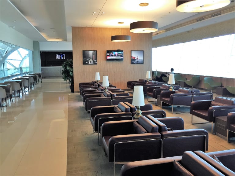 uob travel club lounge