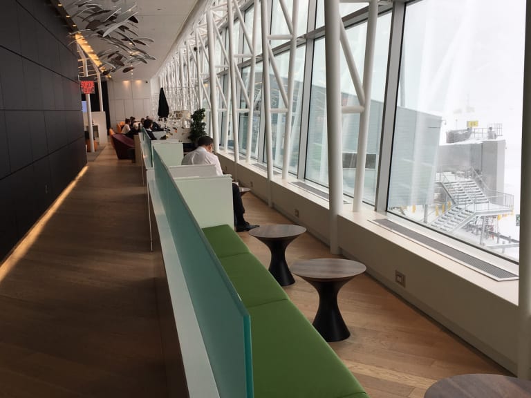 Yul Desjardins Odyssey Lounge Avis Photos Terminal International Aeroport International De Montreal Trudeau Loungebuddy