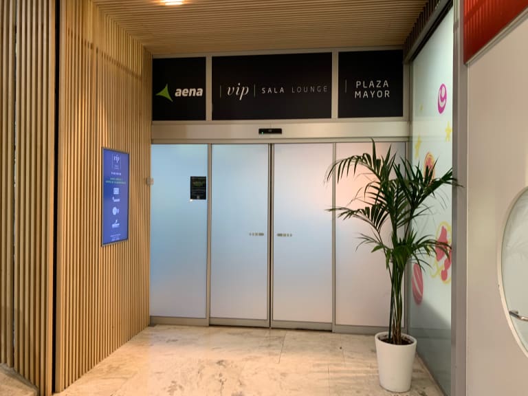 MAD: Sala VIP Plaza Mayor Reviews & Photos - Terminal 4, Madrid Barajas ...