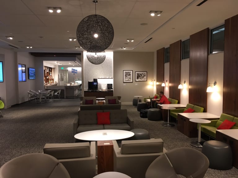 iah centurion lounge