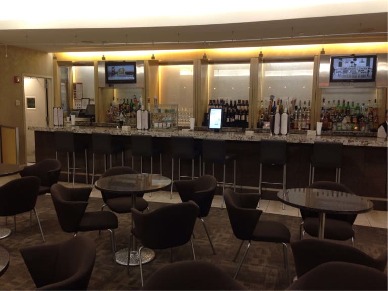 Arriba 88+ imagen american airlines admirals club jfk