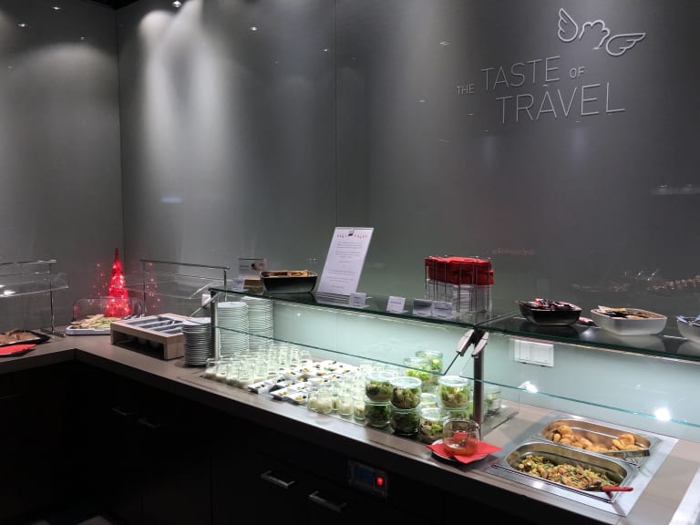 Dus Hugo Junkers Lounge Temporarily Closed Reviews Photos Terminal B Dusseldorf Airport Loungebuddy