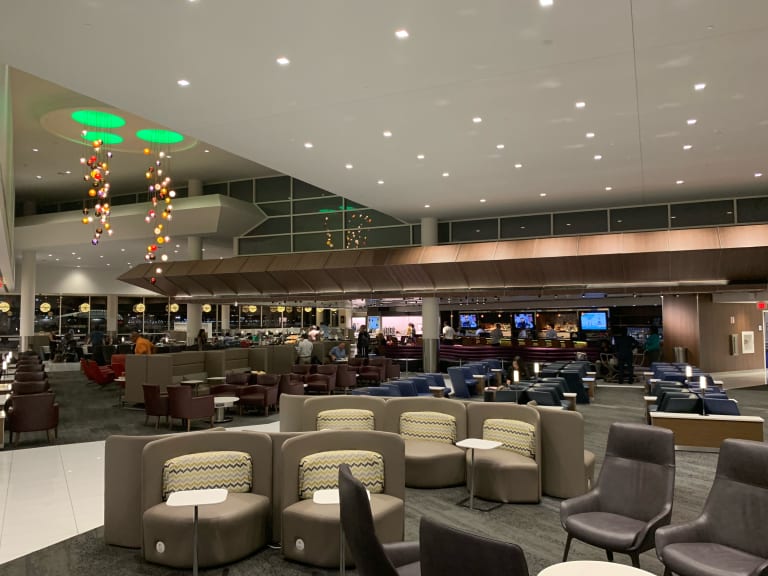 Atl Delta Air Lines Delta Sky Club Gate B18 Reviews And Photos