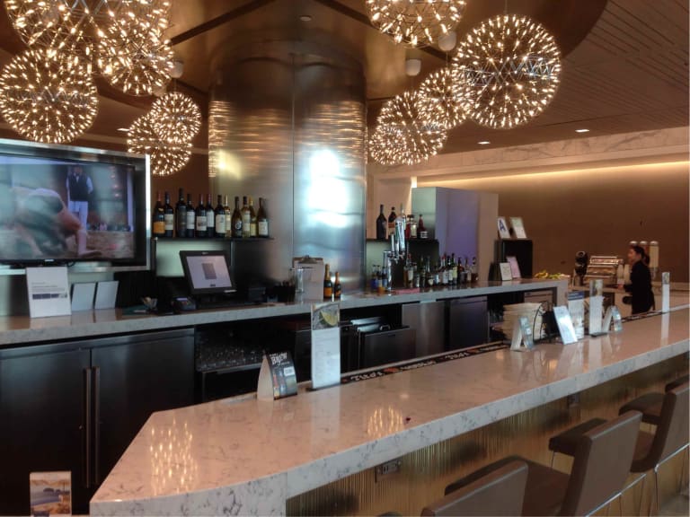 SAN: United Airlines United Club Reviews & Photos - Terminal 2, West, San  Diego International Airport | LoungeBuddy