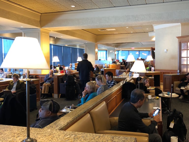 SFO: United Airlines United Club Reviews & Photos - Terminal 3 ...