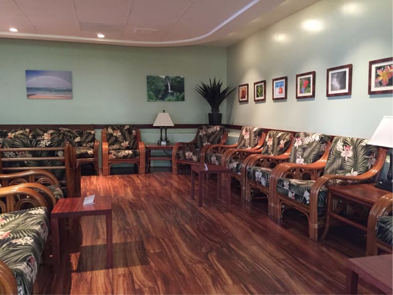 HNL: IASS Hawaii Lounge Reviews & Photos - Terminal 2, Daniel K. Inouye ...