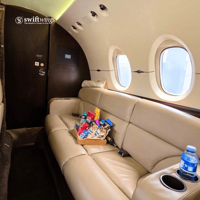 Hawker Beechcraft Cooperation Hawker 800XP thumbnail 4