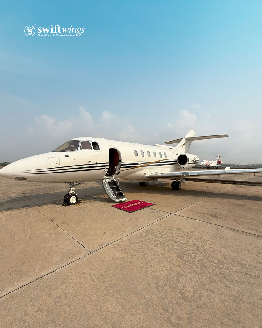 Hawker Beechcraft Cooperation Hawker 800XP thumbnail 4