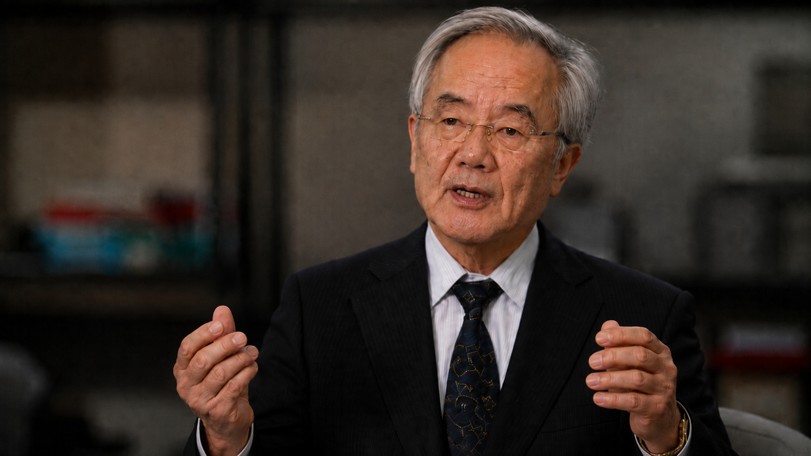 Dr. Ohsumi answering