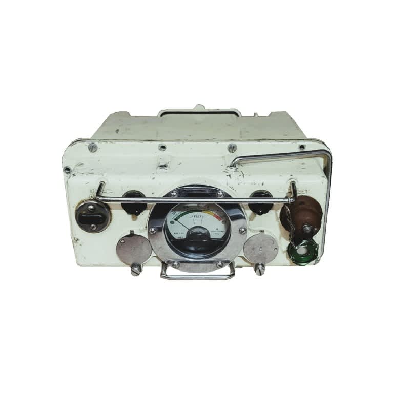 Portable 1950s cold war era Geiger counter / radiation detector