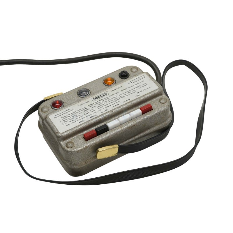 Megger electrical tester in period hammerite case with large coloured lamps