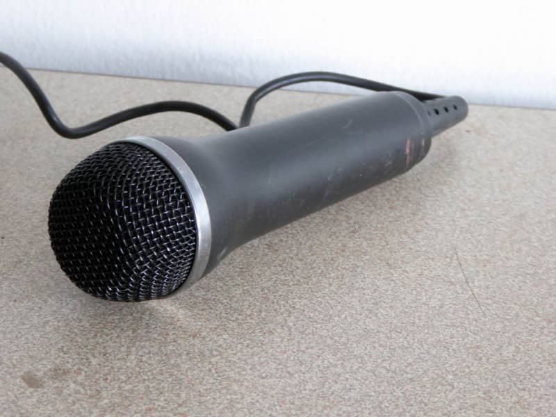 Modern style hand-held or karaoke microphone