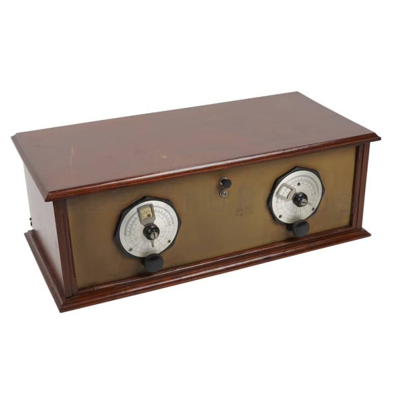 Reproduction vintage wooden 3 valve radio receiver with twin tuning dials