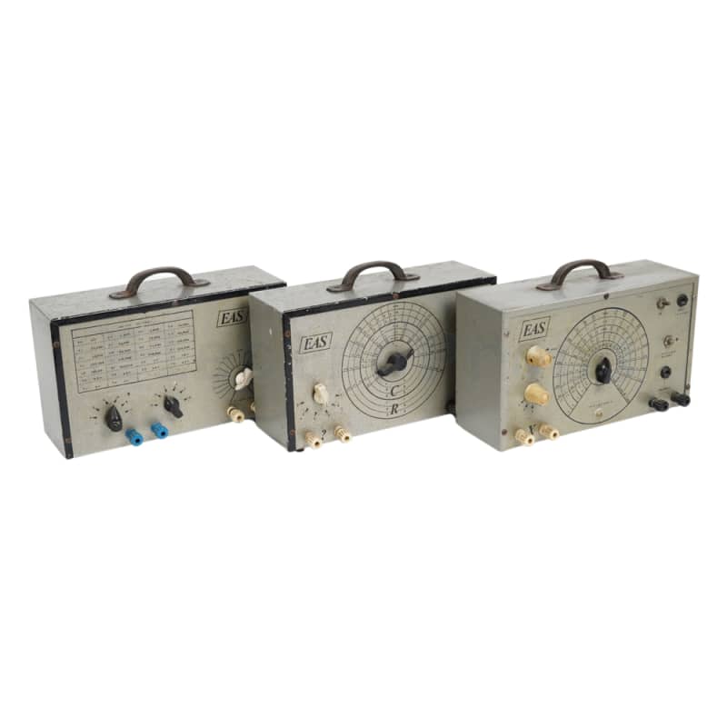 3 x Signal Generators with large radiating tuning scale