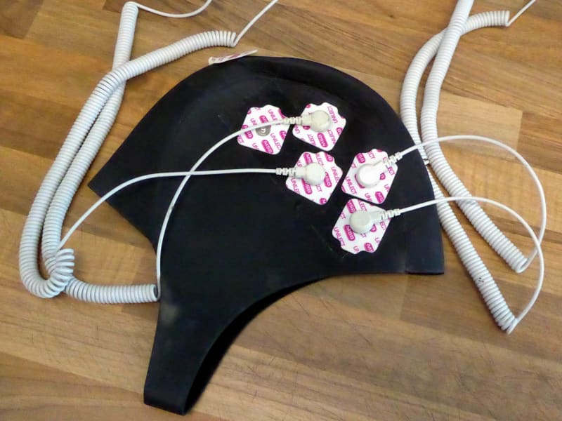 Medical skull cap with clip on electrodes for EEG, brainwave monitoring