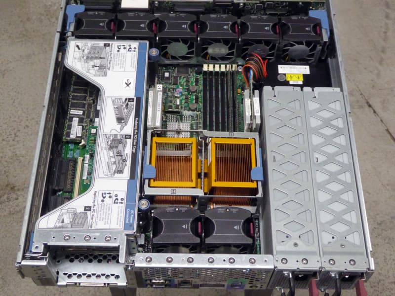 Modern high-end blade computer server innards