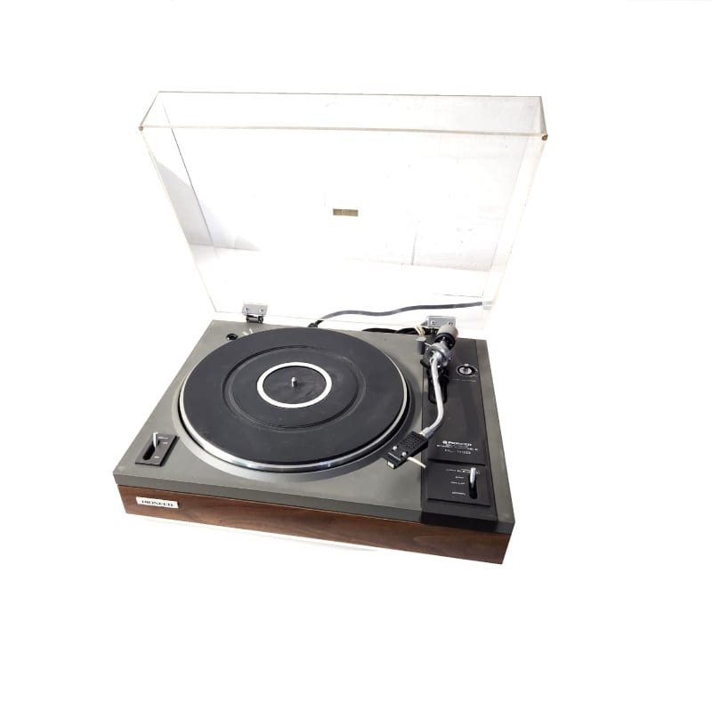 Practical 1970's  Pioneer PL-112D Belt Driven Turntable