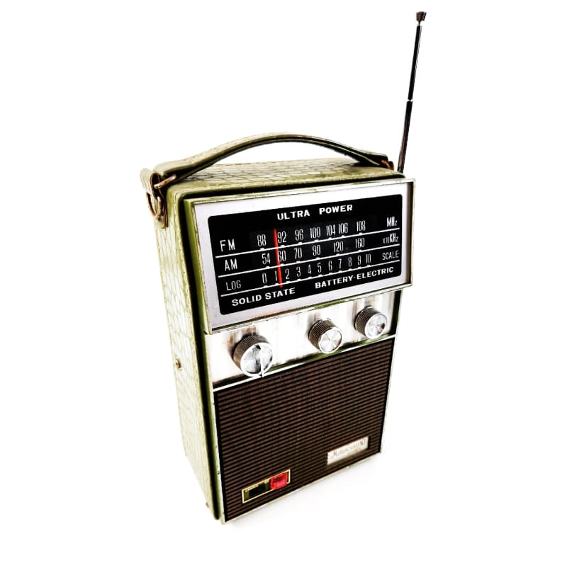 Magic Sound Solid State Portable Period Transistor Radio With Olive Green  Alligator Style Case