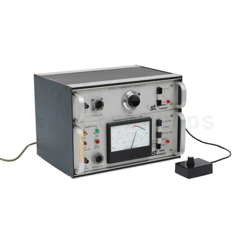 Lab instrument with remotely controlled analogue meter dial