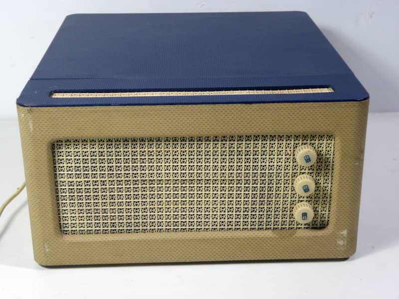 Practical 1950s-1960s Dansette style vinyl record player / gramophone