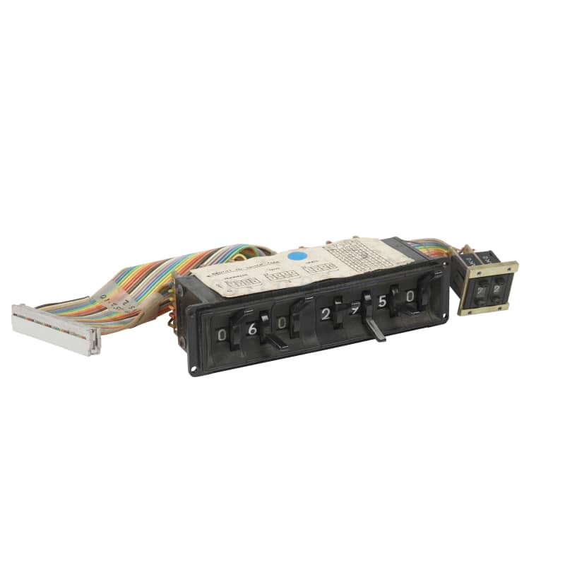 Code setting thumbwheel switches with rainbow ribbon cable