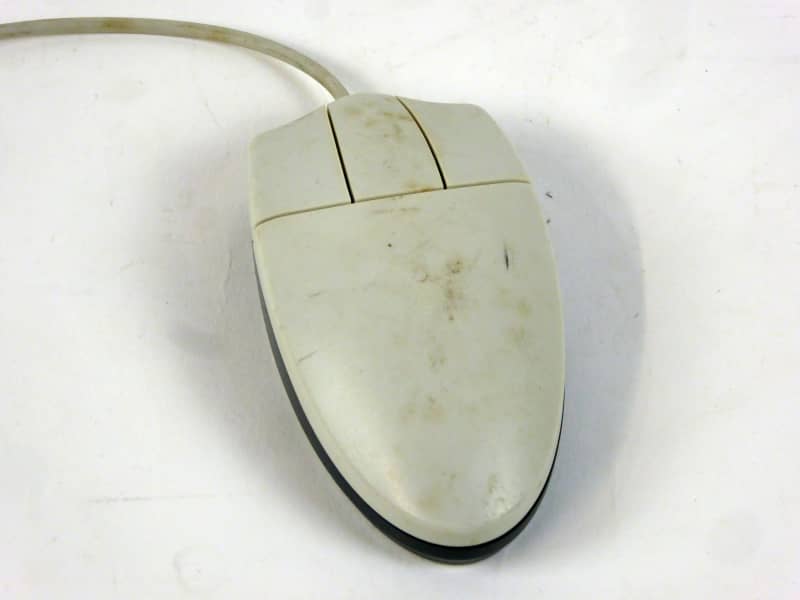 Beige 1980s-1990s 3 button computer mouse