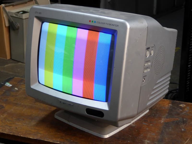 Vintage Small Roadstar TV / Portable TV / Small Tv / Roadstar Tv