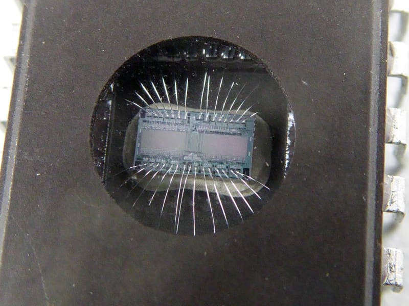 Visible silicon memory chip in windowed ceramic package