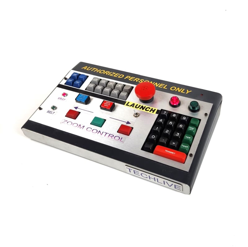 Practical desk console with selectable red/green flashing lights