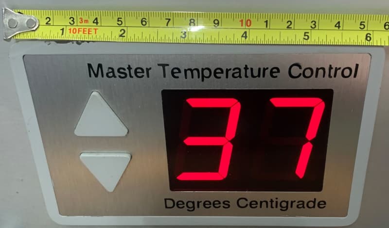 Practical adjustable digital temperature display