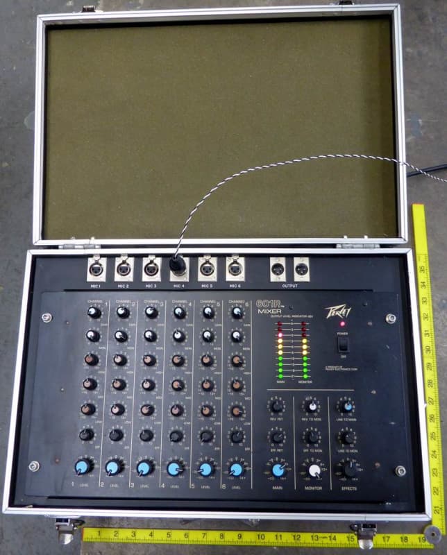 Peavey portable audio mixer in brief case