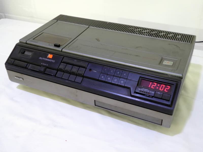 Practical 1977 Philips N1700 VCR/Video Cassette Recorder Electro