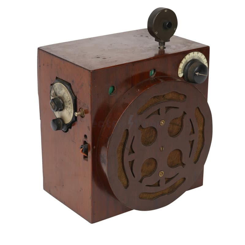 Period Wooden radio