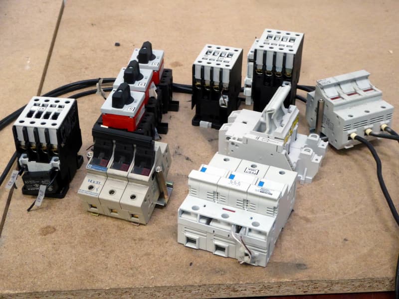 Selection of industrial high power electrical switches & contactors