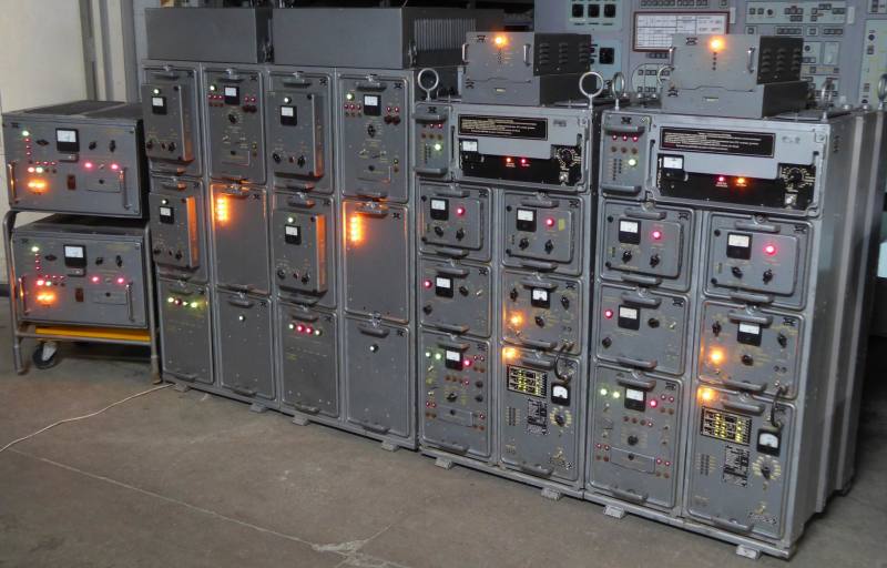 Practical Russian/Soviet Union cold war era military radio transmitter ...
