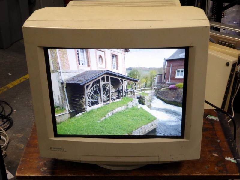 Fake CRT style monitor with inbuilt LCD/TFT flat screen Electro Props