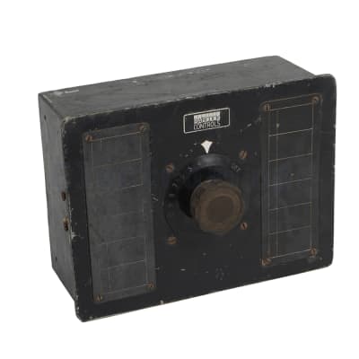 Babcock Controls black period control box with large calibrated knob