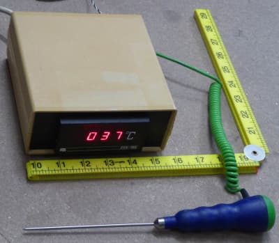 Practical digital thermometer/temperature display remotely operable