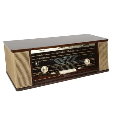 1960s Philips Reverbeo radio in polished wooden cabinet with large tuning scale