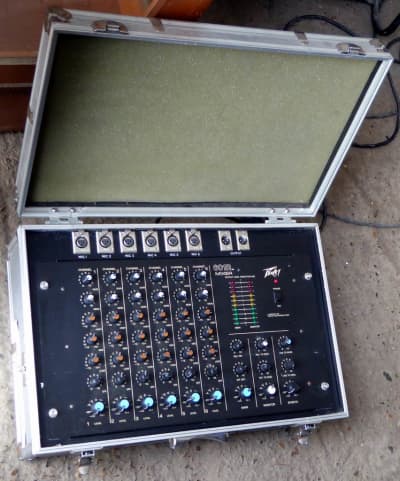 Peavey portable audio mixer in brief case