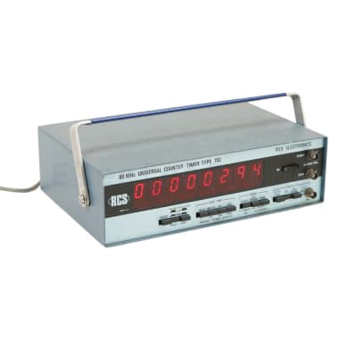 Practical 8 digit laboratory frequency counter/timer with large red digits