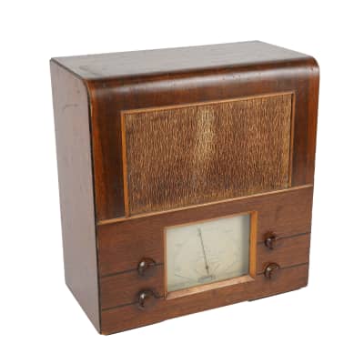 McMichael 451 wooden radio from 1946